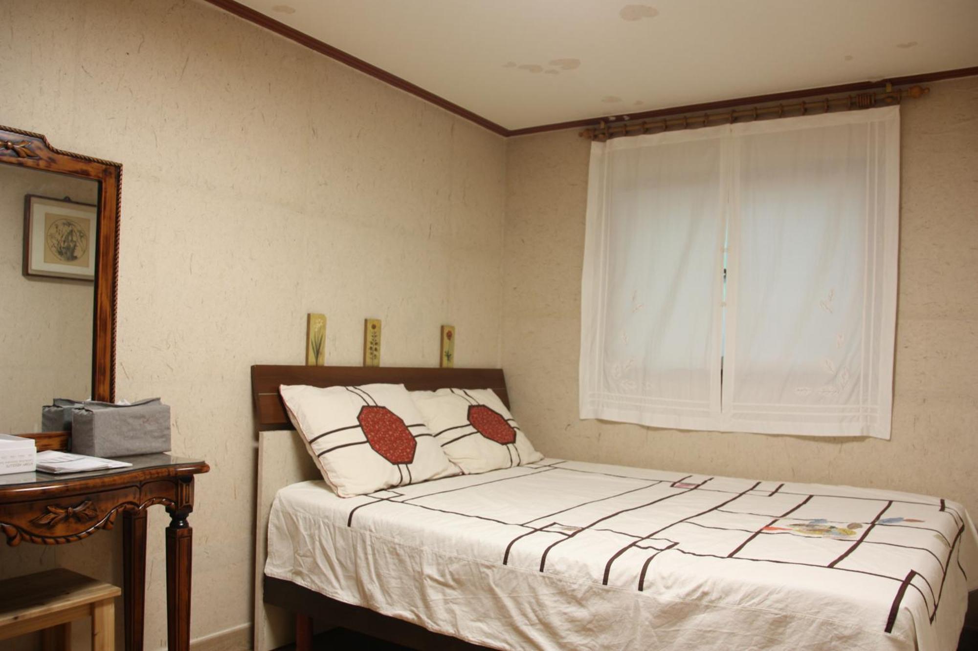 Lydia Craft Guesthouse Сеул Экстерьер фото