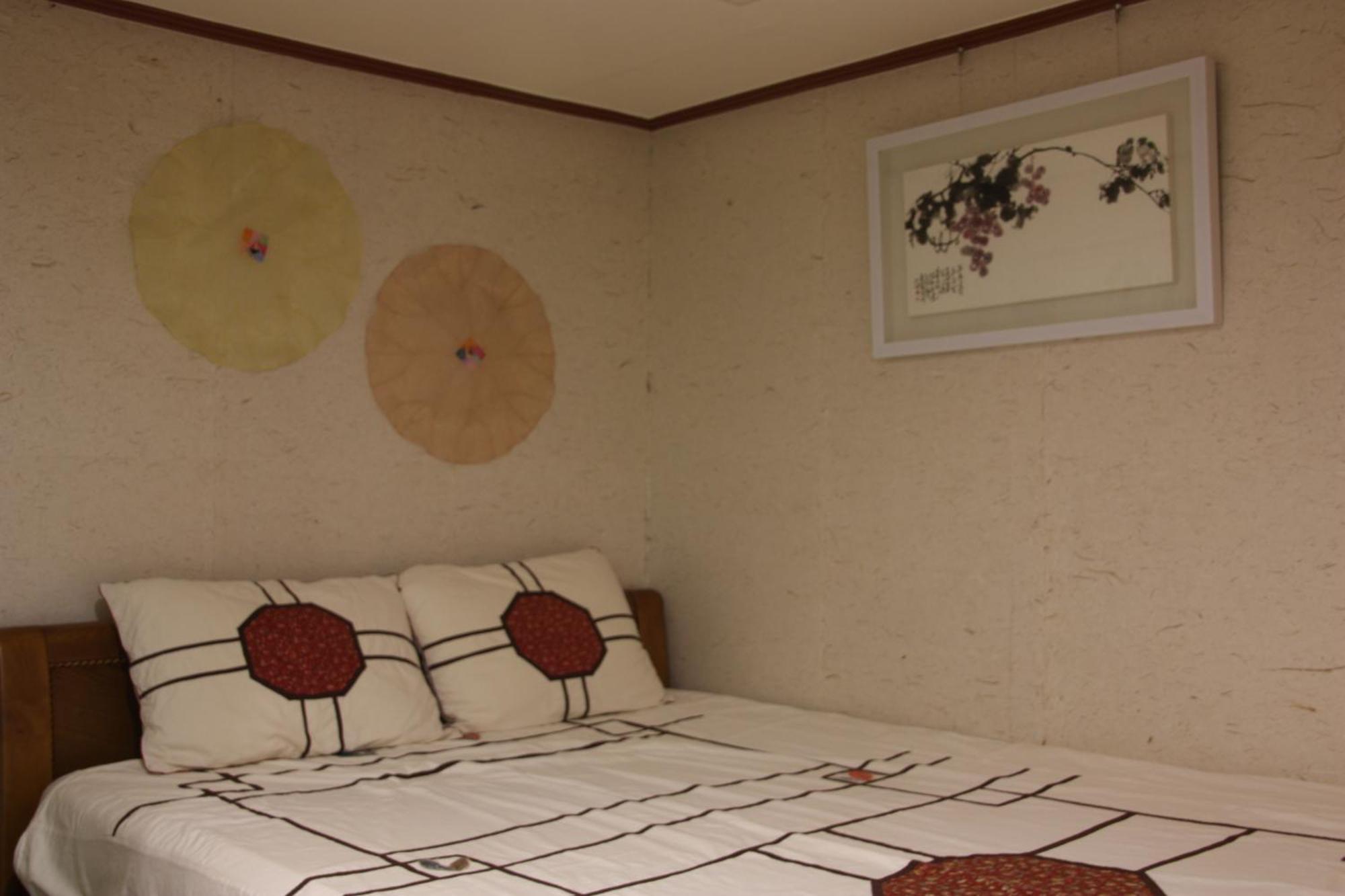 Lydia Craft Guesthouse Сеул Экстерьер фото